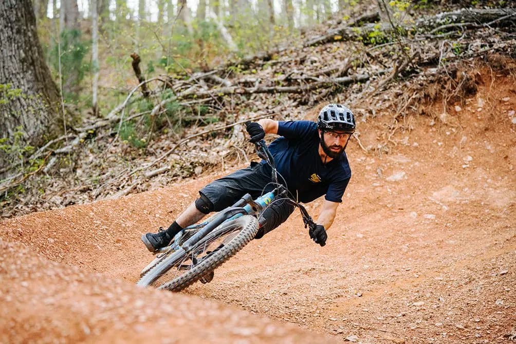Vee Hollow mountain biking