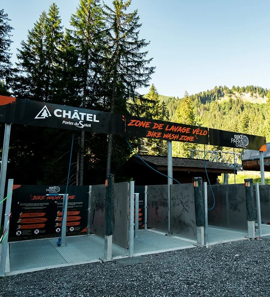 Rider at Châtel Bike Park